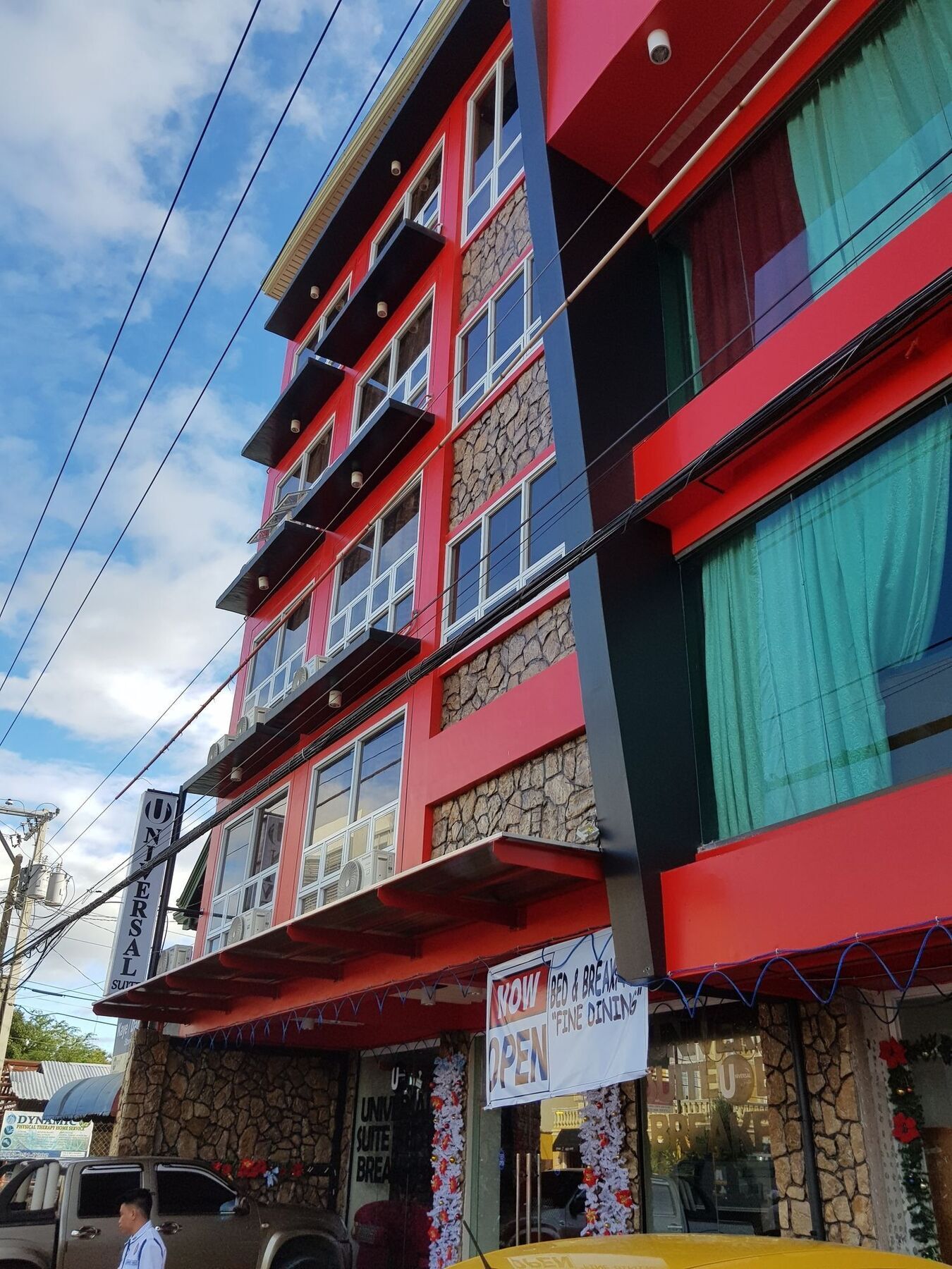 Universal Inn Laoag Exterior photo